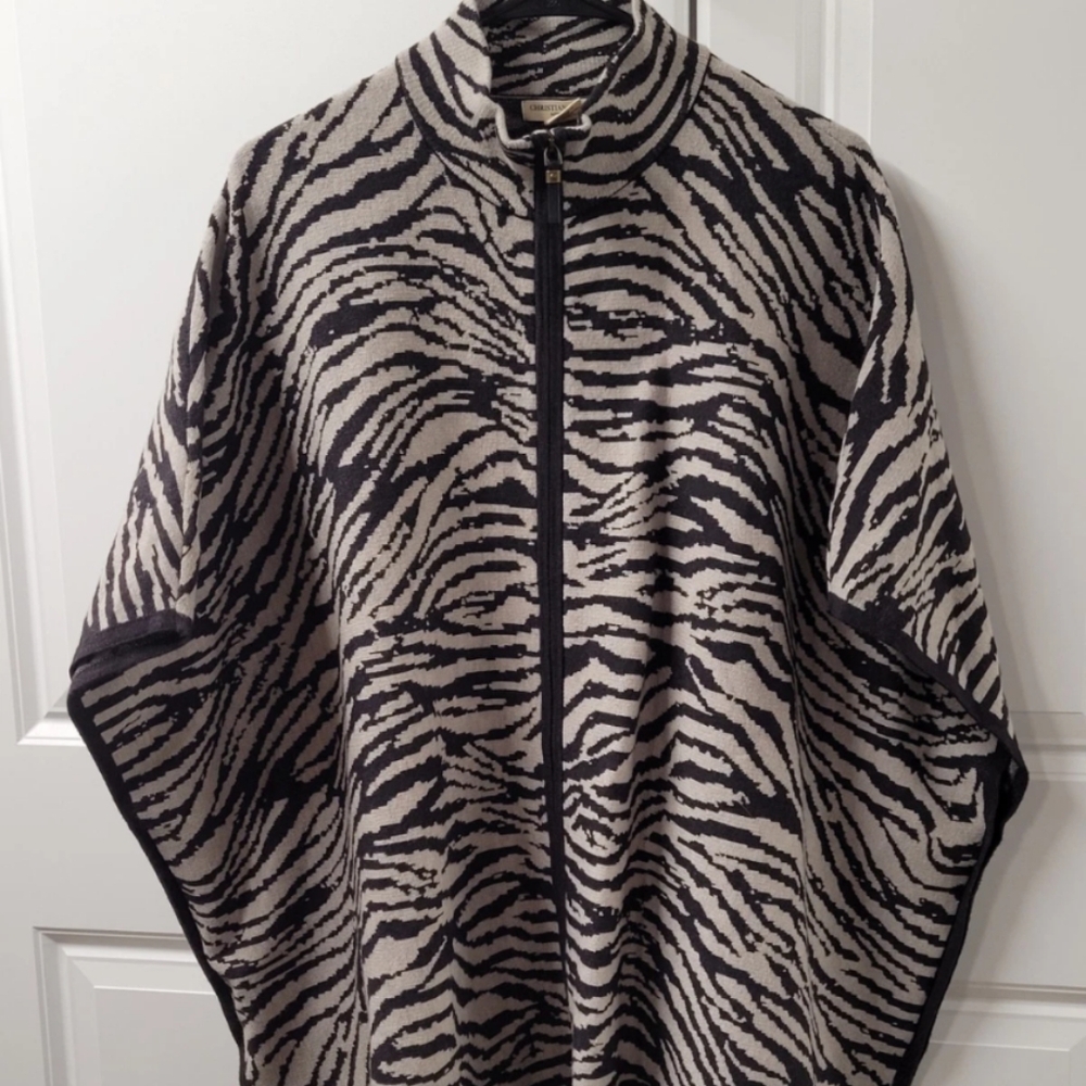 Christian Siriano Poncho Sweater Women's Size: S/M Fringe